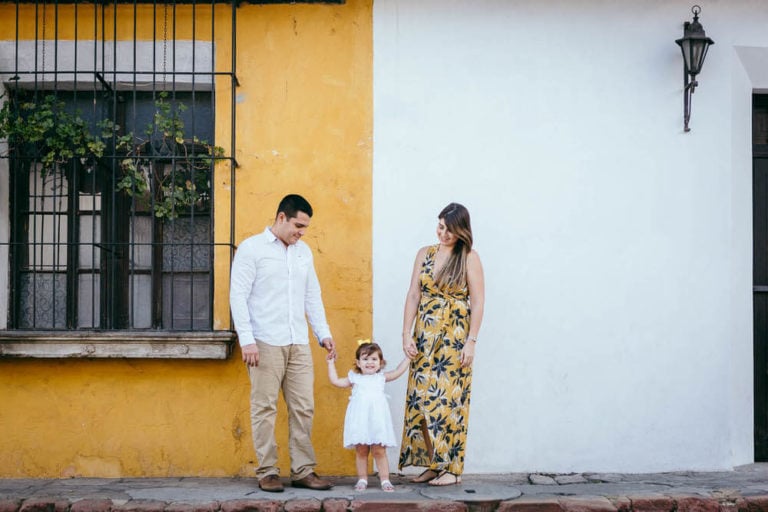 Sesión de fotos de familia en Antigua Guatemala